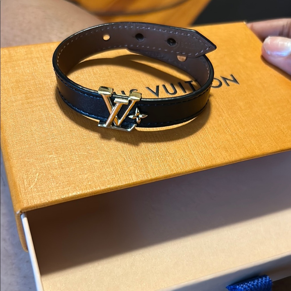 Louis Vuitton Black Leather Bracelet - Picture 6 of 9
